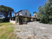 Case e ville in vendita di 915 m²