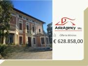 Case e ville in vendita di 930 m² in Via Roma, 249