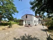 Case e ville in vendita di 93 m² in Via Principale