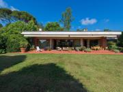 Case e ville in vendita di 940 m²