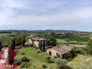 Case e ville in vendita di 960 m² in Località Chioano, 5