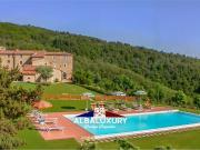 Case e ville in vendita di 980 m² in Località Peneto, 20