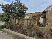 Casinha Térrea em Ruína com Terreno Urbano