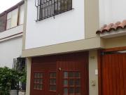 CASITA, DE 4 PISOS, MAS TERRAZA EN AIRES. 121m2