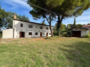 Casolare con vista sulla citta' di Pesaro 250m² Pesaro