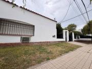 CASONA 5 DORMITORIOS EN ZONA DE HOSPITAL PIVADO, PATIO,...