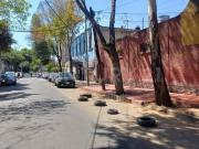 Casona a precio de Terreno, a una calle de Cto Interior