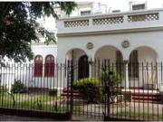Casona de estilo en zona sur
