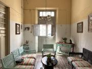 Casona en venta para remodelar a una cuadra del Parque...