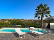 CASTELDACCIA CA105 Villa con Piscina e 14500 Mq. di Terreno