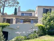 Castellaras Charmante Villa dans prestigieux domaine...