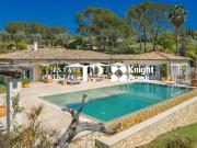 Castellaras Superbe villa avec vue panoramique dans...