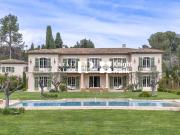 Castellaras: Une superbe bastide avec piscine et court...