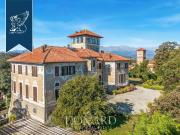 Castello in vendita di 2964 m²