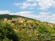Castello medievale a sud di Firenze ristrutturato...