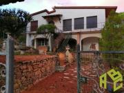 Castiglioncello Rif. R1501. In zona residenziale, villa...