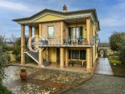 Castiglione del Lago, villa indipendente di circa 280mq...