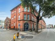 Castle Edge, Nottingham NG7, 3 bed flat to rent, £1,500...