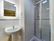 1 bedroom Flat To Let