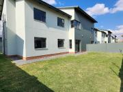 Catch it if you can ! – Stunning 3 Bedroom Townhouse to...