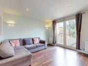Catford Hill, London SE6, 2 bed flat to rent, £1,750 pcm...