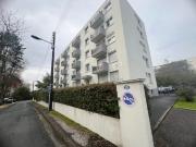 Cauderan Beau T3 meublé rénové à neuf avec balcon et parking