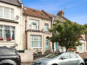 Cavendish Road, London N4, 4 bed flat to rent, £3,500...