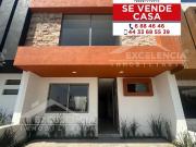 CAÑADAS DEL BOSQUE VENTA DE MODERNA Y SÚPER AMPLIA CASA...