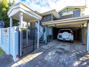 CBD DUAL LEVEL LIVING
