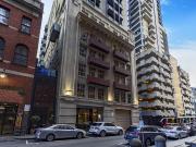 CBD living Spacious 3 bedroom apartment ideal living!