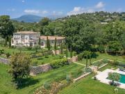 Ce magnifique domaine, situé à quelques minutes...