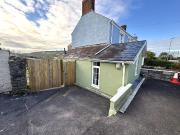 Cefn Road, Bonymaen, Swansea SA1, 2 bed terraced house...