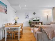 Central 2 Bed Apartment with Parking, Pool and Gym SHORT...