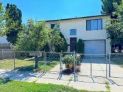 Dec.1st: Central – 3 bed, 2 bath main top floor suite