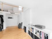 Central and sunny duplex apartment in trendy St. Pauli...