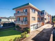Central Apartment with Walk To Everything Convenience