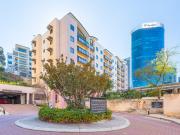 Central Blank Canvas Office