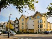 Central Court, Roath, CF24