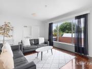 Central Fully Furnished Apartment – How Convenient!