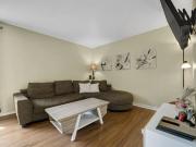 Central Furnished 3 Bed Hot tub, Tramp, Firepit