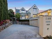 CENTRAL LIVING, CERTAIN LUXURY! CENTRAL LIVING, CERTAIN LUXURY!