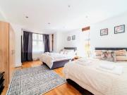Central London 3 Beds Apartment All Bills Inclus