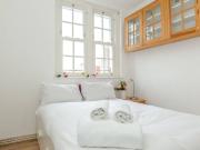 Central London. Entire flat, rent from MAY 17th