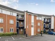 Central Reading, Riverside Location, 2 Bedroom Flat