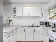 Central Surfers Paradise Living 2 Bed, 1 Bath, 1 Car...