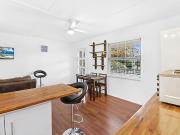 Central Surfers Stylish 1 Bedroom Unit