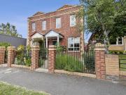 Central Townhouse in a Prime Lifestyle Location