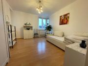 Centrally located, very well maintained 3.5 room...