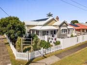 Centre of it All Home, Workspace or Investment