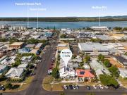 Centre of it All Home, Workspace or Investment